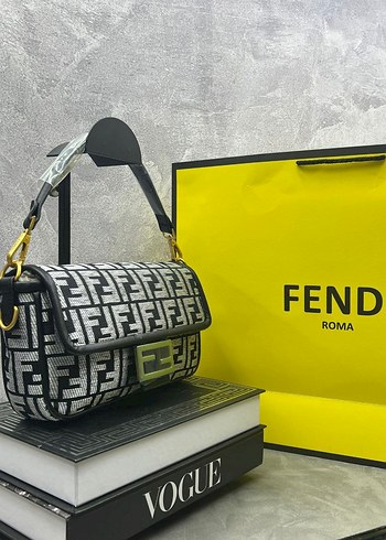 Fendi Roma Kahverengi Deri Kadın Çanta - Görsel 5