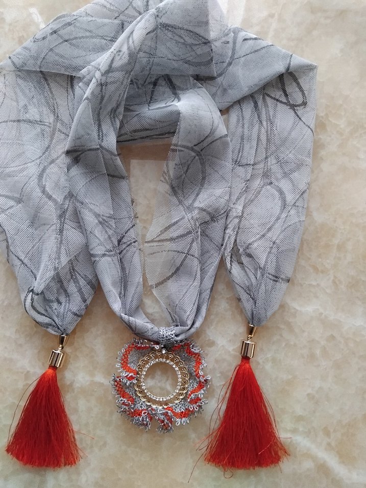 Püsküllü Bohem Gri Kadın Şal - Görsel 3