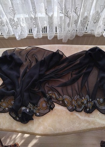 siyah önü pul detaylı şifon şal - Görsel 4