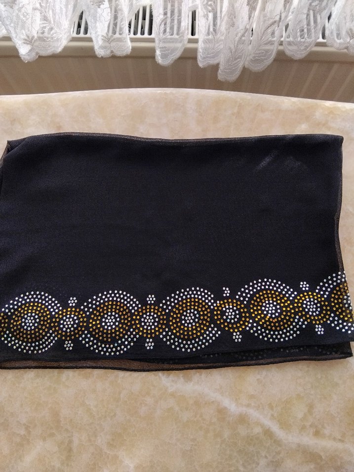 siyah önü pul detaylı şifon şal - Görsel 2