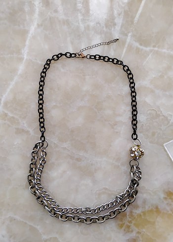 Gri Zincir Detaylı Gotik Midi Kolye - Görsel 6