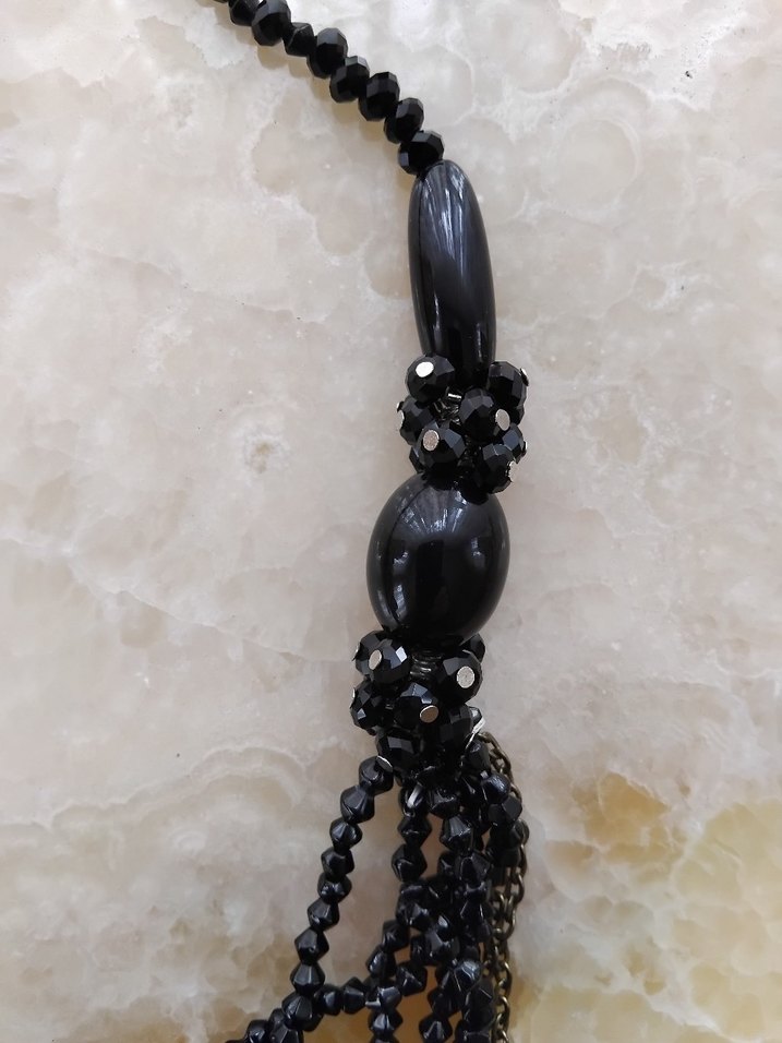 Uzun Siyah Boncuklu Gotik Kolye - Görsel 3