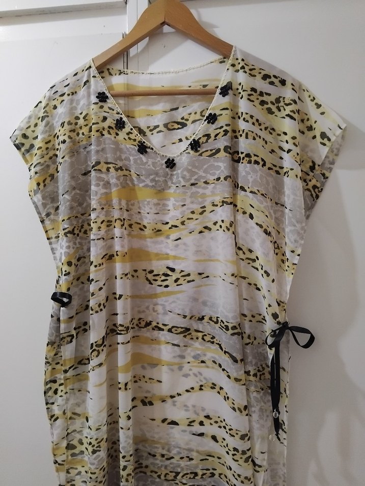 mayo ve bikini üzerine pareo - Görsel 4