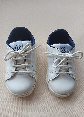 21 Beden beyaz Renk Bebek ayakkabisi 
