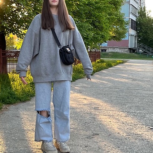 Bisiklet yaka sweatshirt