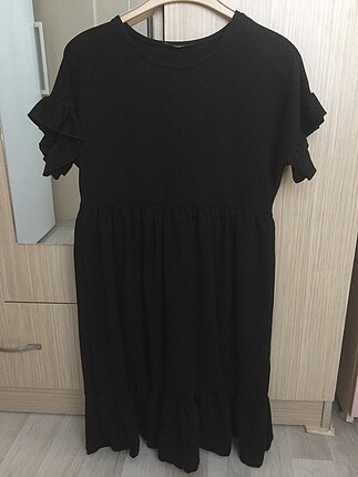 Trendyol & Milla Siyah fırfırlı elbise