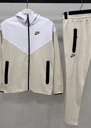 Nike Beyaz Regular Fit Eşofman Takımı