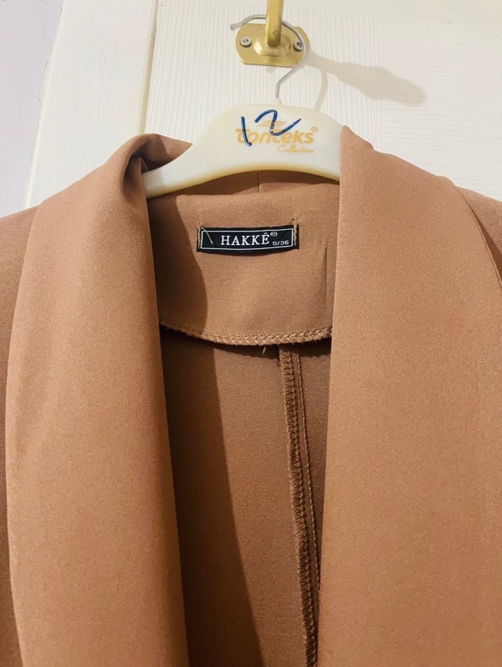 Bej Uzun Kuşaklı Kadın Klasik Ceket - Görsel 2