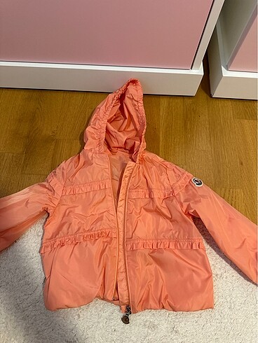 Moncler yağmurluk