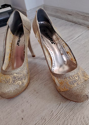 Dantel Detaylı Vintage Altın Dolgu Topuklu Kadın Ayakkabı - Görsel 3