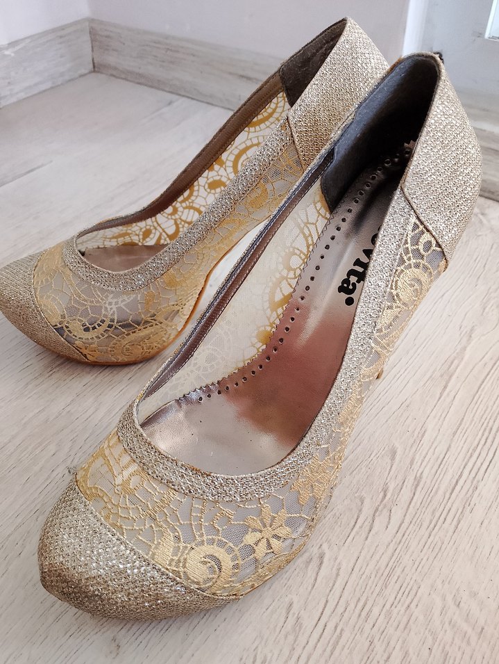 Dantel Detaylı Vintage Altın Dolgu Topuklu Kadın Ayakkabı - Görsel 2