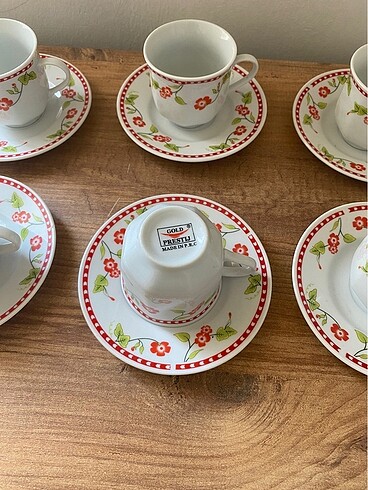 Diğer Nescafe fincan takimı