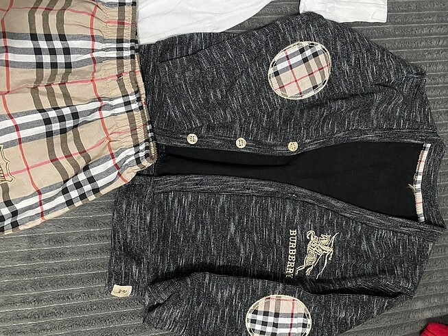 4 Yaş Beden Burberry üçlü takım