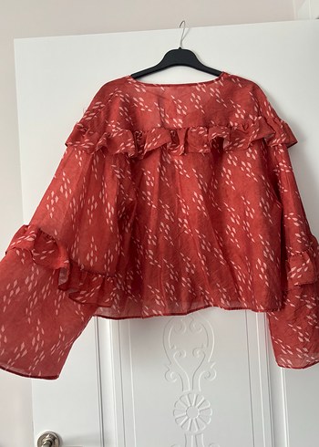 Kırmızı Fırfırlı V Yaka Uzun Kollu Bluz - Görsel 3