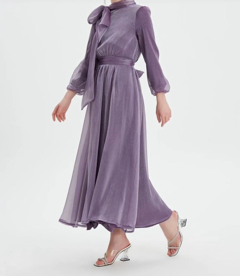 Birgül Bektaş mor uzun tesettür abiye elbise - Görsel 2