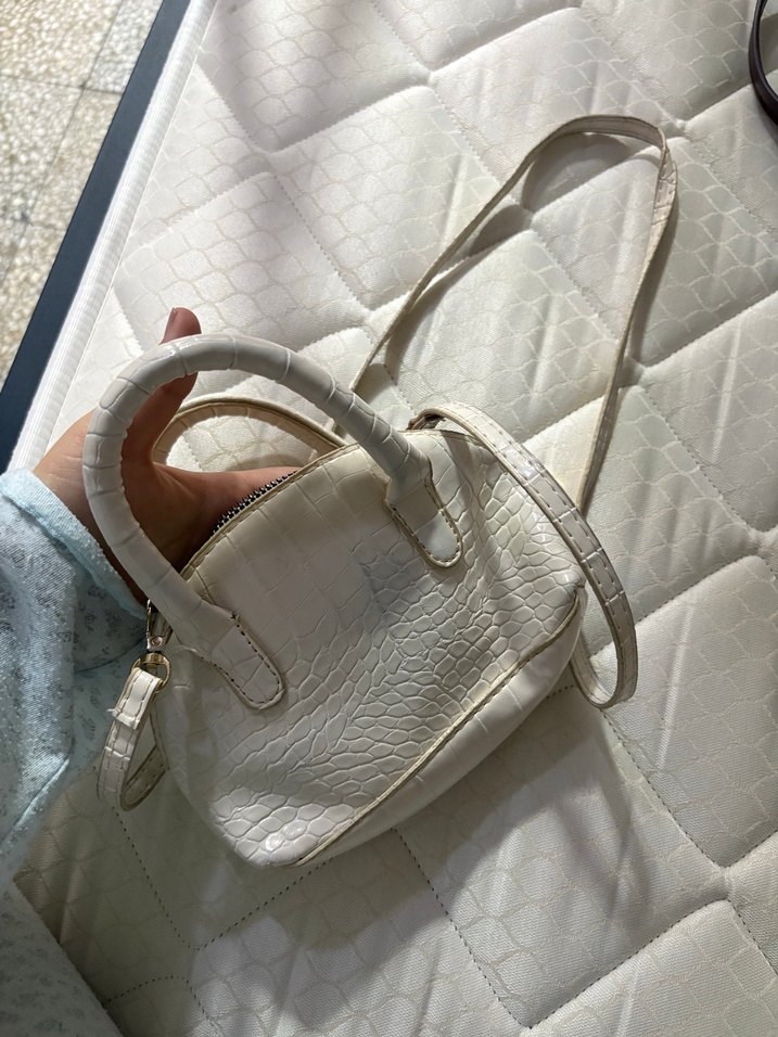 Beyaz Yılan Desenli Deri Kadın Çanta - Görsel 3