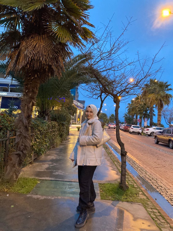 Kapüşonlu Gri Kadın Parka - Görsel 5