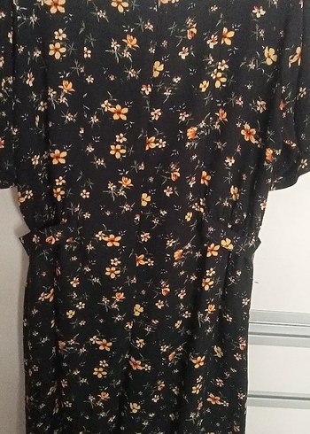 Çiçek Desenli Siyah Kadın Mini Tulum - Görsel 5