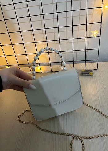 Beyaz Deri Zincir Detaylı Kadın Çanta - Görsel 2