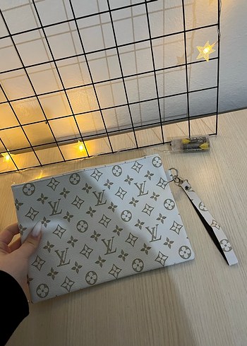 Beyaz Desenli Deri Kadın Portföy Çanta - Görsel 3