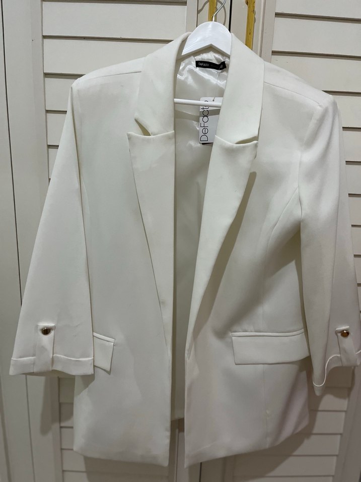 Beyaz Düğmeli Kadın Blazer Ceket - Görsel 2