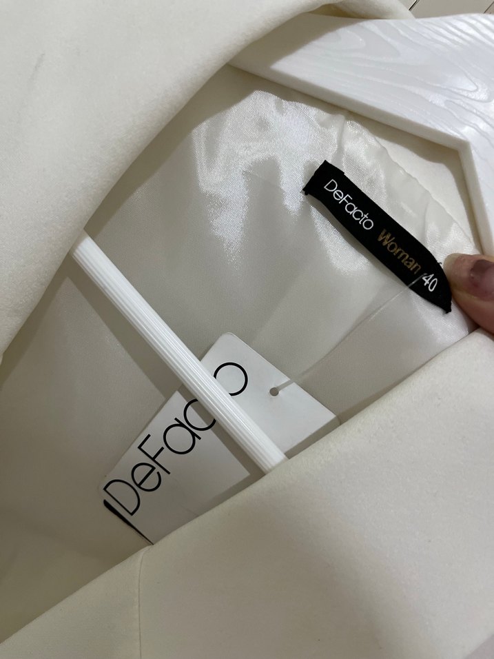 Beyaz Düğmeli Kadın Blazer Ceket - Görsel 4