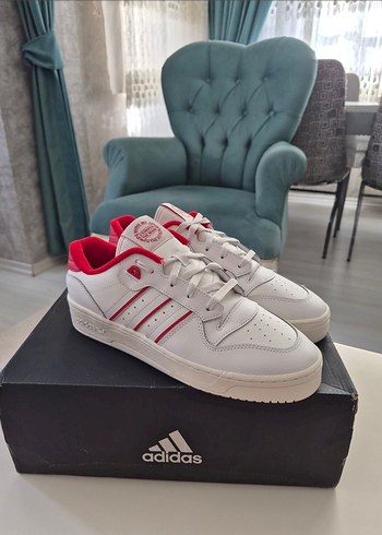 Adidas Beyaz Kirmizi Spor Ayakkabi