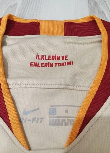 m Beden ten rengi Renk Galatasaray forma 