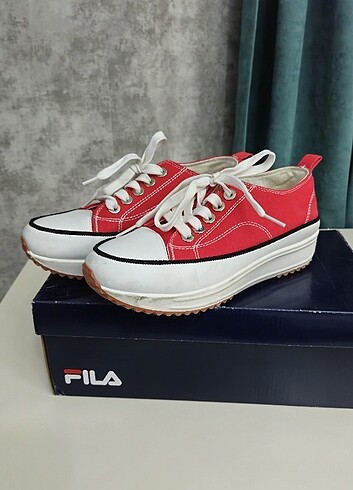 Converse Kadın ayakkabı 