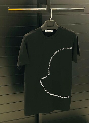 Moncler siyah t-shirt