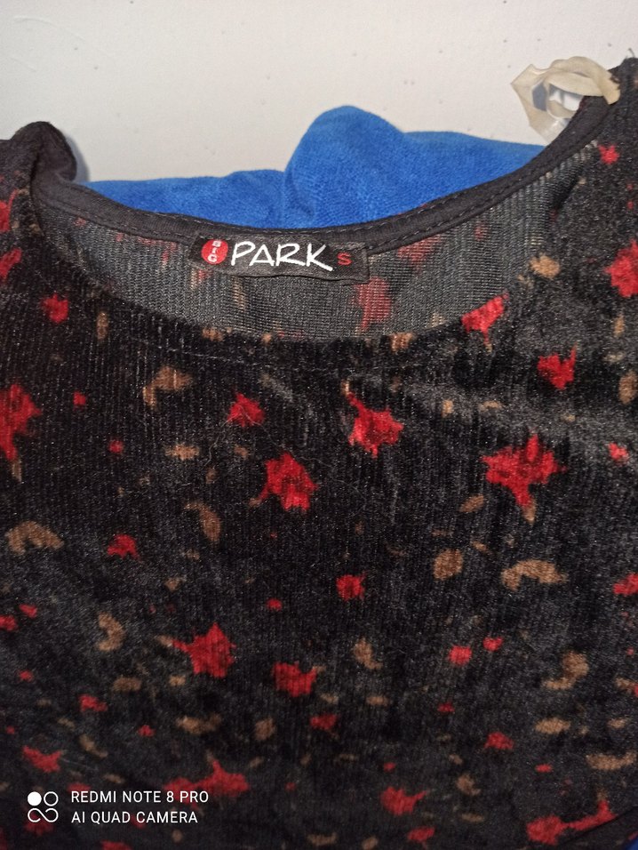 Uzun Kollu Siyah Desenli Uzun Elbise kadife - Görsel 2