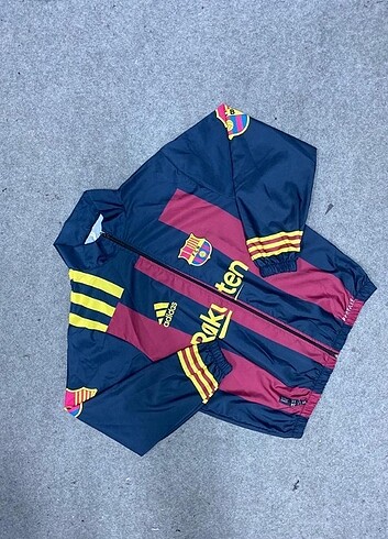 Barcelona Yağmurluk ???????????