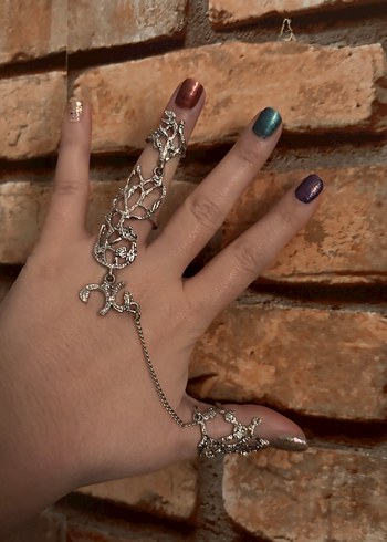 Desenli Zincir Detaylı Bohem Kadın El Zinciri - Görsel 3