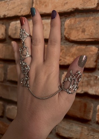 Desenli Zincir Detaylı Bohem Kadın El Zinciri - Görsel 2