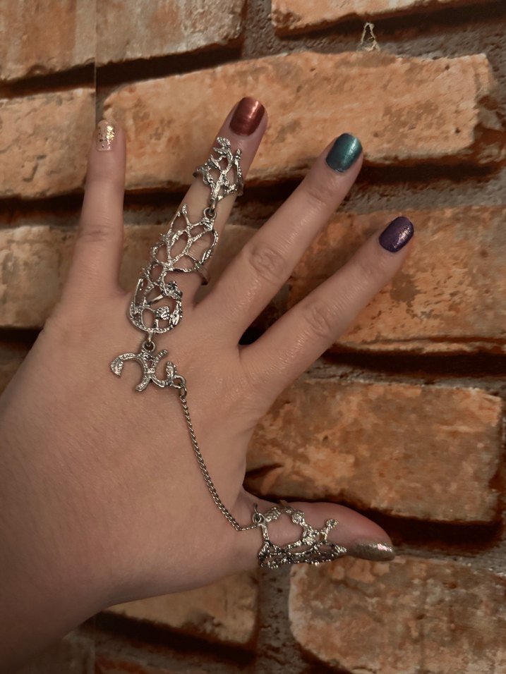 Desenli Zincir Detaylı Bohem Kadın El Zinciri - Görsel 3