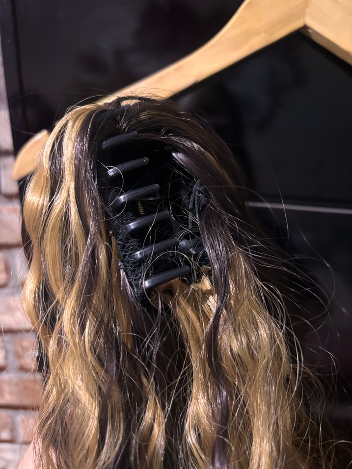 Uzun Dalgalı sarı kumral toka peruk - Görsel 4