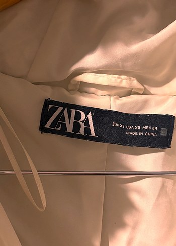 Kadın Beyaz Kapüşonlu Peluş Mont Zara - Görsel 3