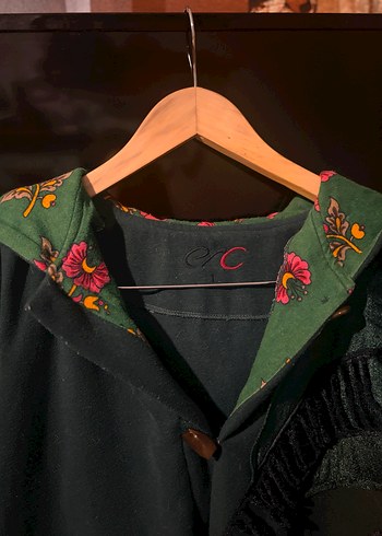 Düğmeli Nakışlı Yeşil Uzun Tasarım Kaban - Görsel 2