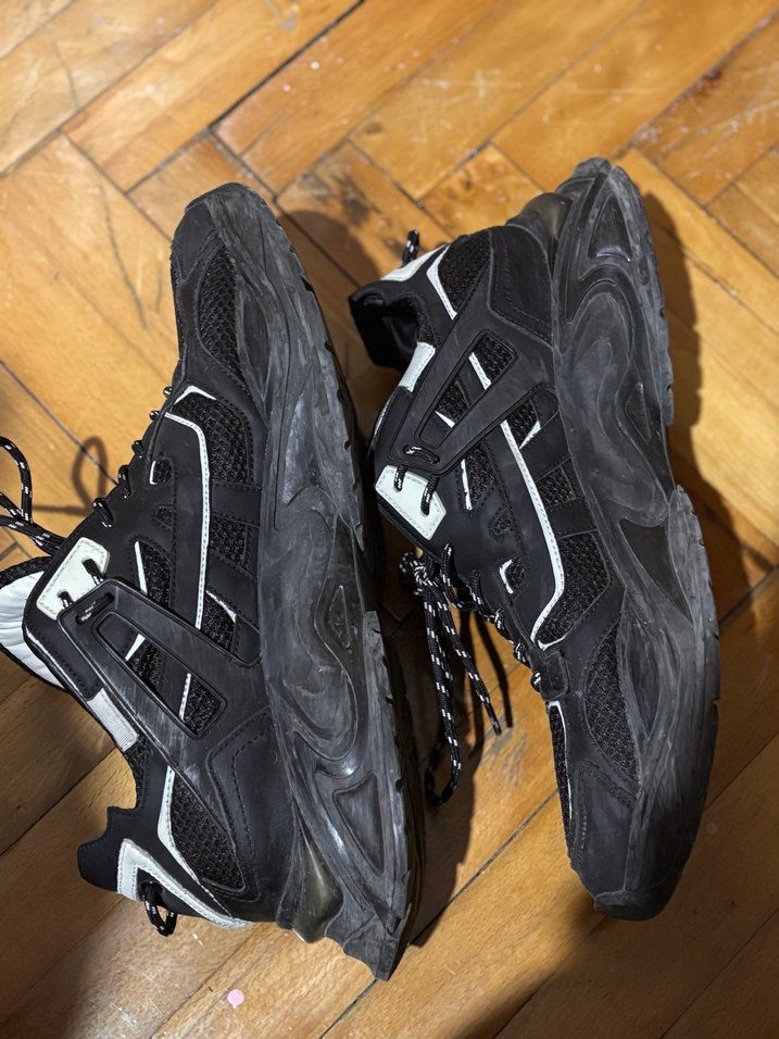 Guess erkek orjinal ayakkabı spor 45 numara - Görsel 2