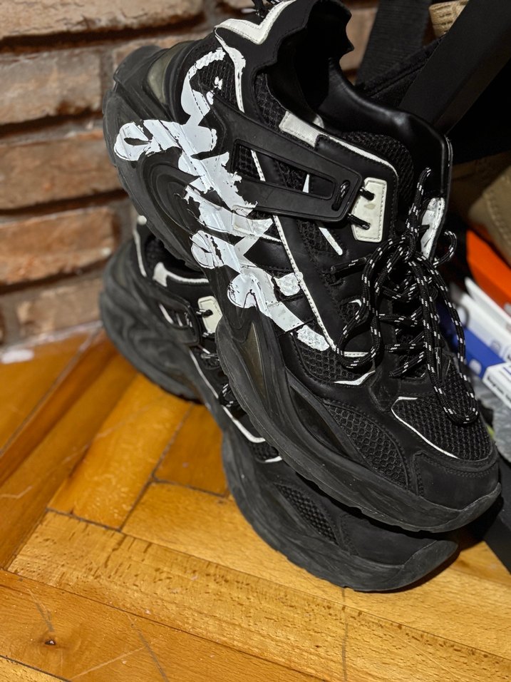 Guess erkek orjinal ayakkabı spor 45 numara - Görsel 4