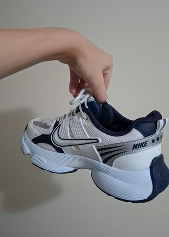 Nike Beyaz Nike Kadın Spor Ayakkabı