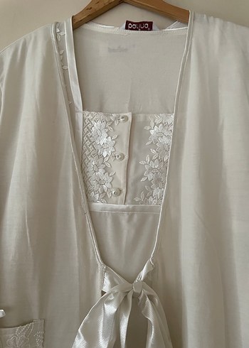 Nakışlı Bohem Uzun Beyaz Kadın Sabahlık - Görsel 3