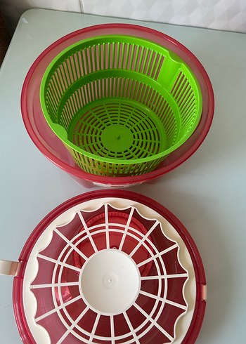 Tupperware Kırmızı Gondol Plastik Salata Kurutucu