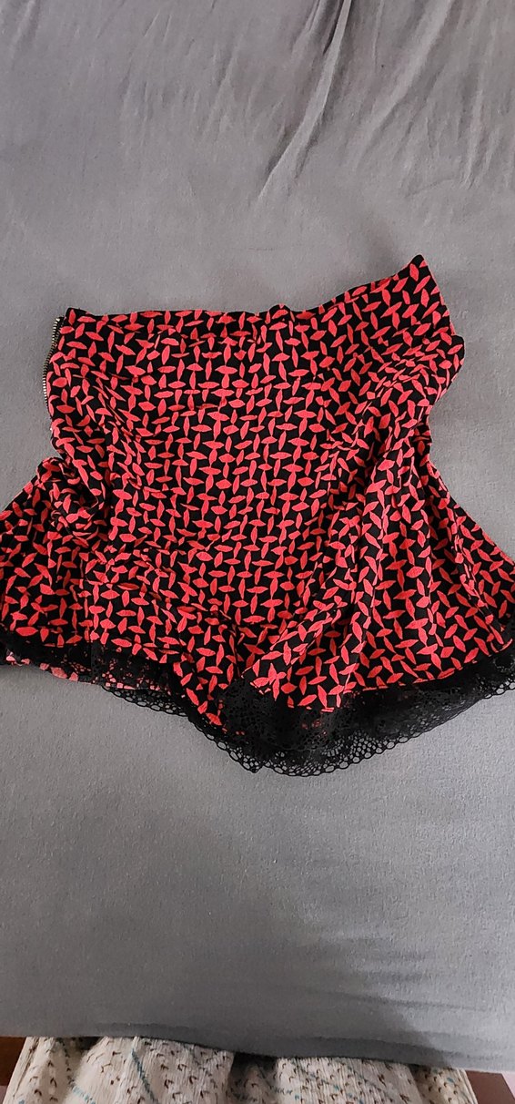 Kirmizi Siyah Dantelli Etek - Görsel 2