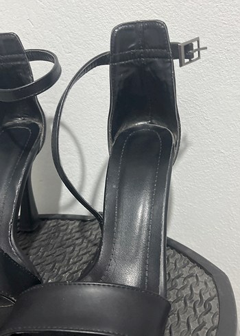 36 Beden Siyah Deri Stiletto Topuklu Kadın Ayakkabı