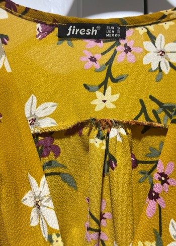 Zara Sarı Çiçek Desenli Bohem Kısa Bluz