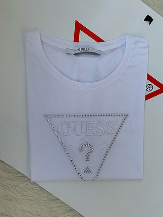 Guess Beyaz Üzeri Taşlı 