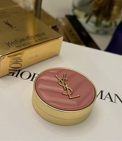 Yves Saint Laurent Make Me Blush 44