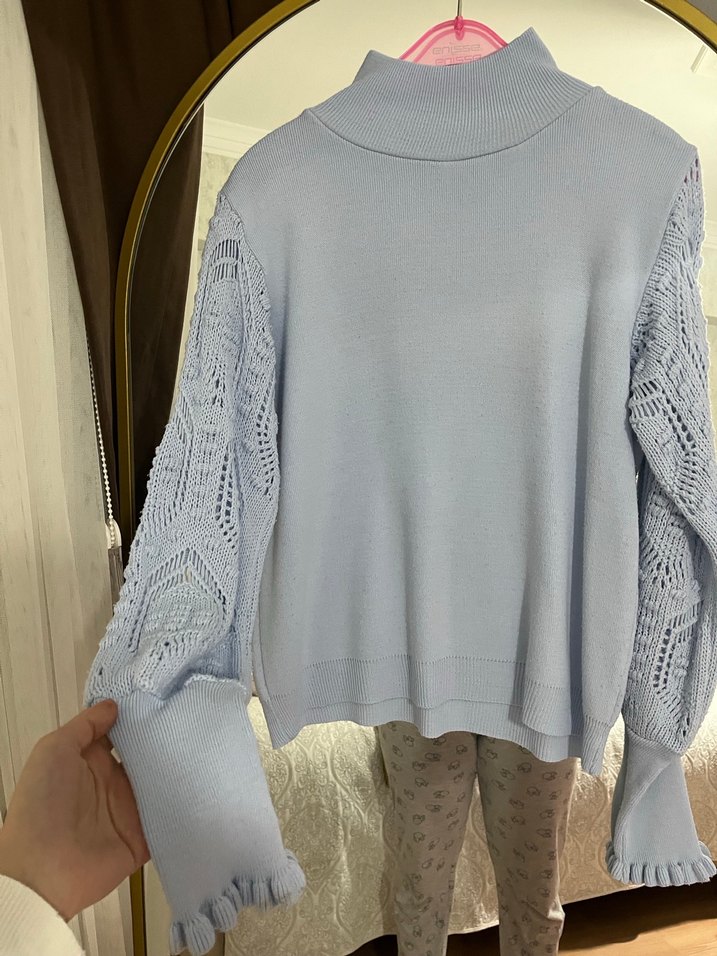 Uzun Kollu Boğazlı Triko Kazak - Görsel 3