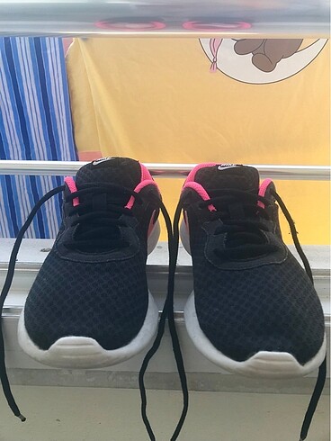 Nike kız çocuk spor ayakkabı ????